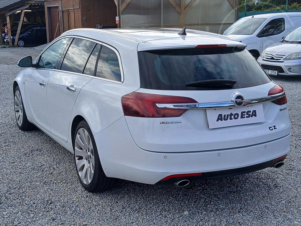 Opel Insignia 2.0 CDTi, R