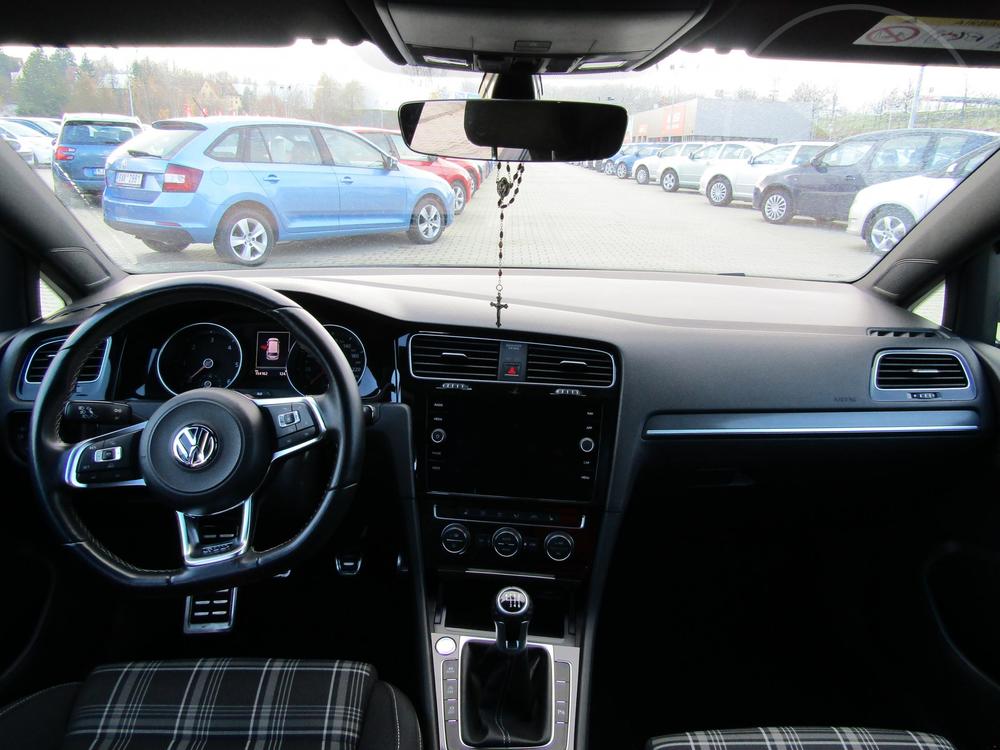 Volkswagen Golf 2.0 TDi