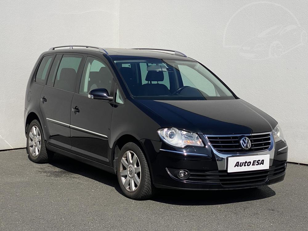 Volkswagen Touran 2.0 TDi Serv.kniha