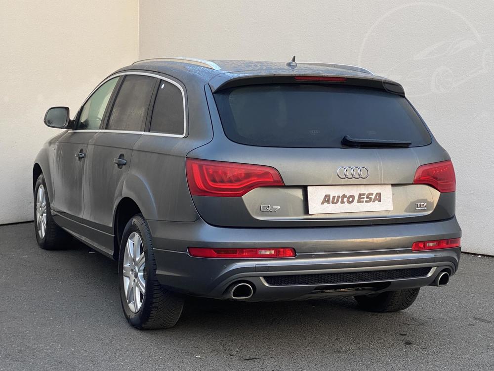 Audi Q7 3.0 TDi Serv.kniha, R