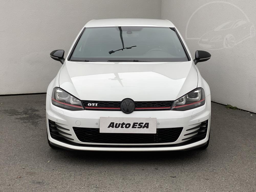 Volkswagen Golf 2.0 TSi