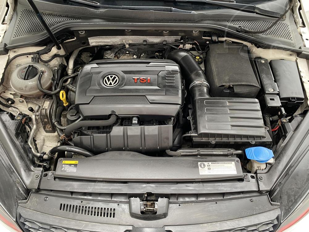 Volkswagen Golf 2.0 TSi