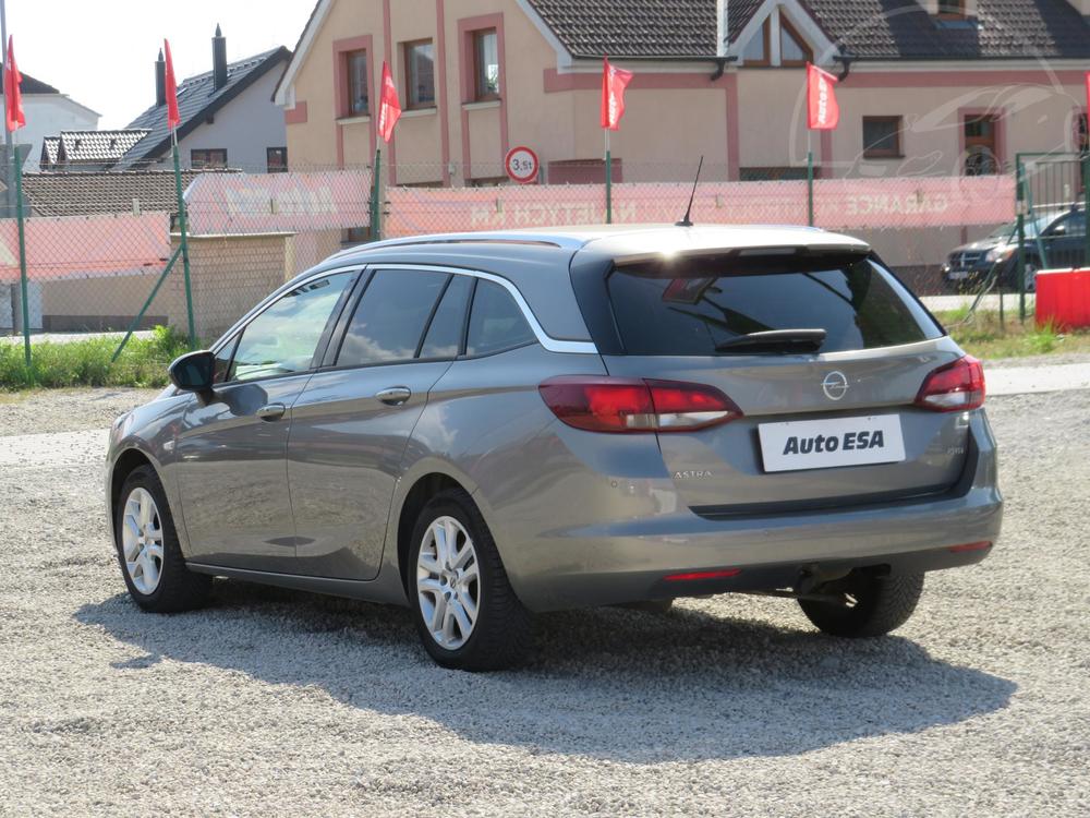 Opel Astra 1.6 CDTI, R