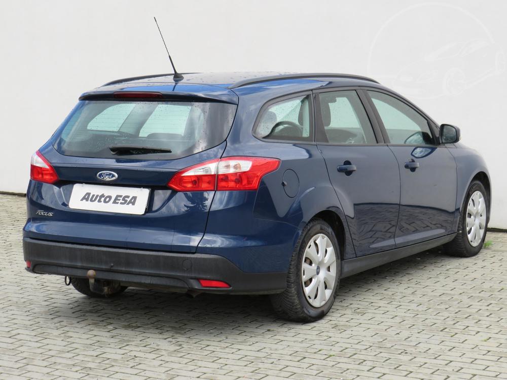 Ford Focus 1.6 i, R