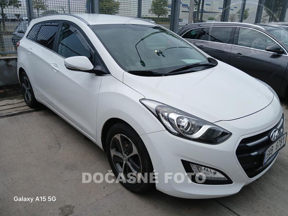 Prodm Hyundai i30 1.6 i, R