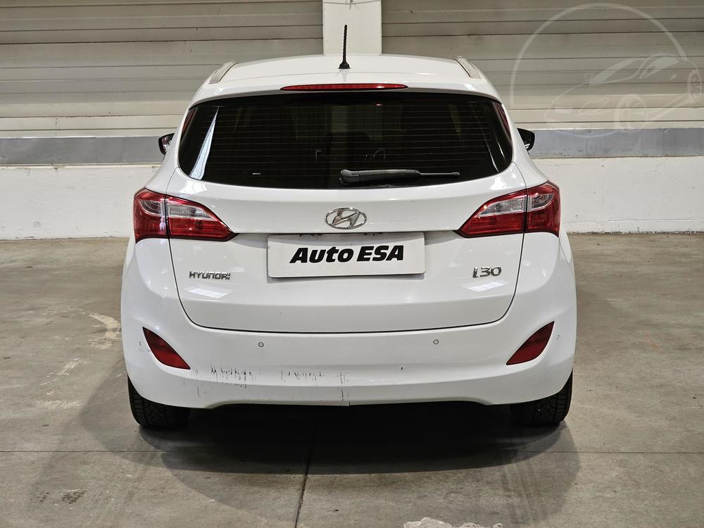 Hyundai i30 1.6 CVVT, R