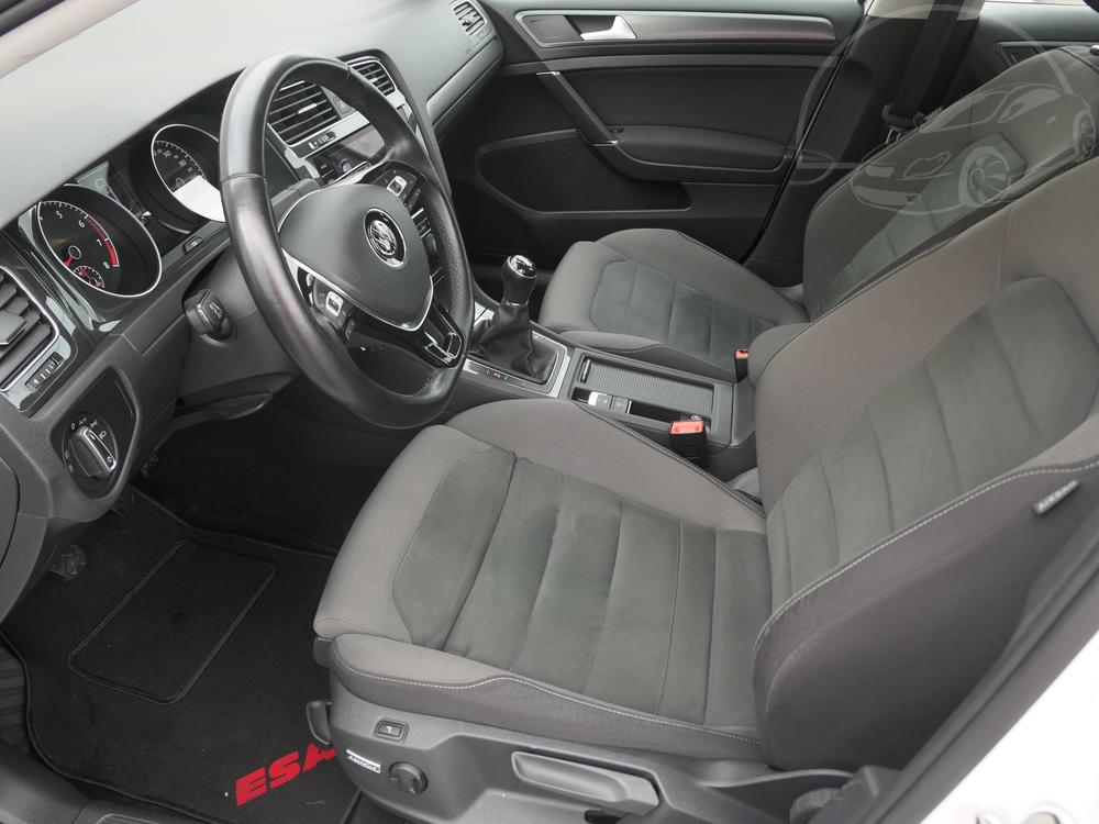 Volkswagen Golf 1.5 TSi, R