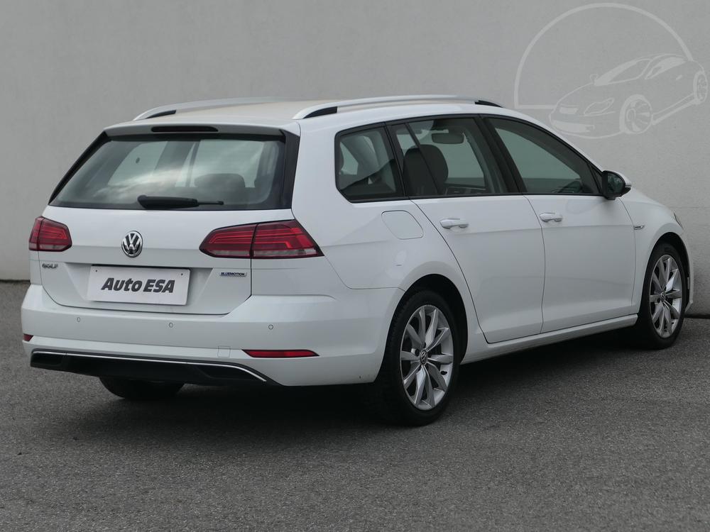 Volkswagen Golf 1.5 TSi, R