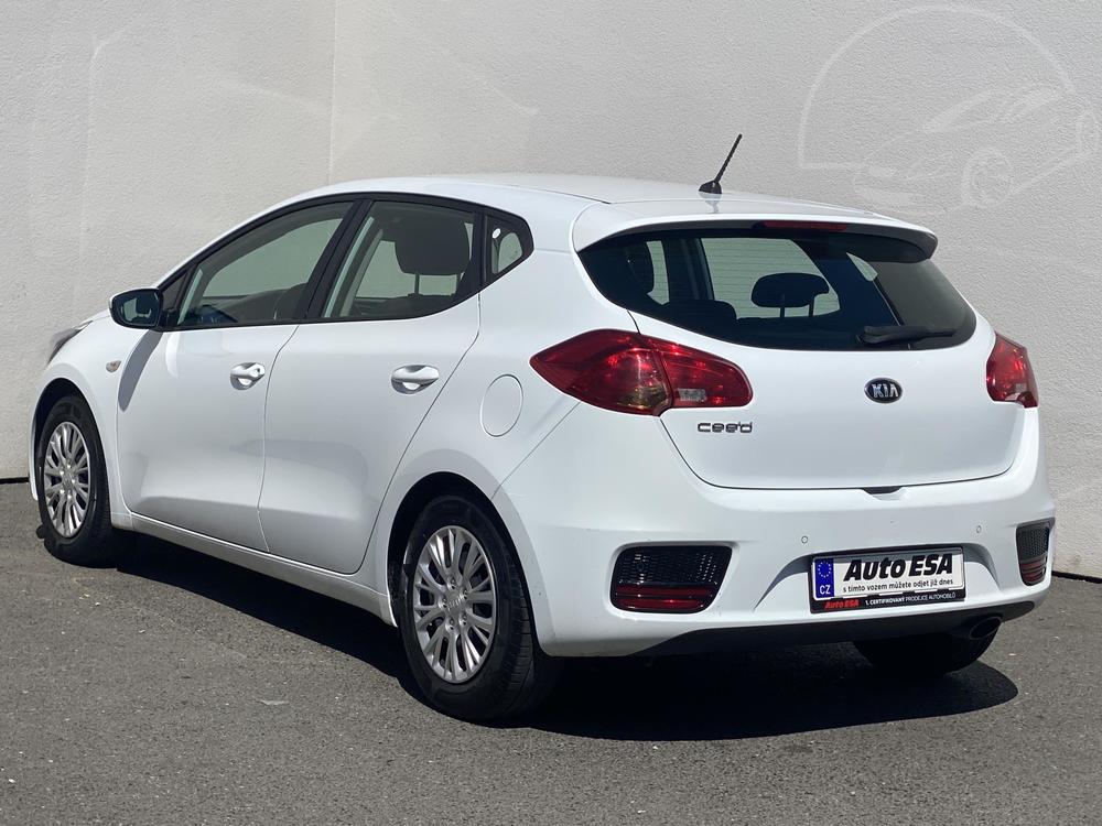 Kia Ceed 1.4 16 V Serv.kniha, R