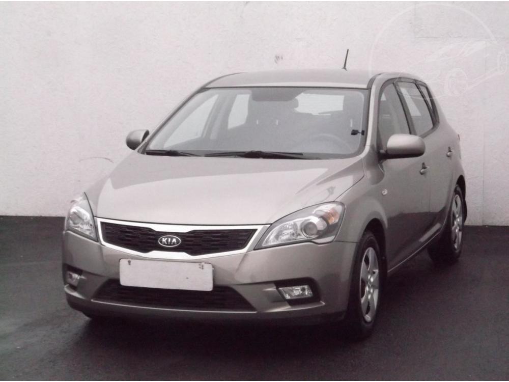 Kia Ceed 1.4 i, R