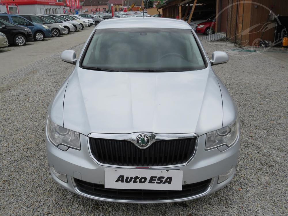 koda Superb II 2.0 TDi Serv.kniha, R