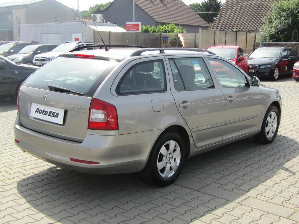 koda Octavia II 1.6 TDi, R