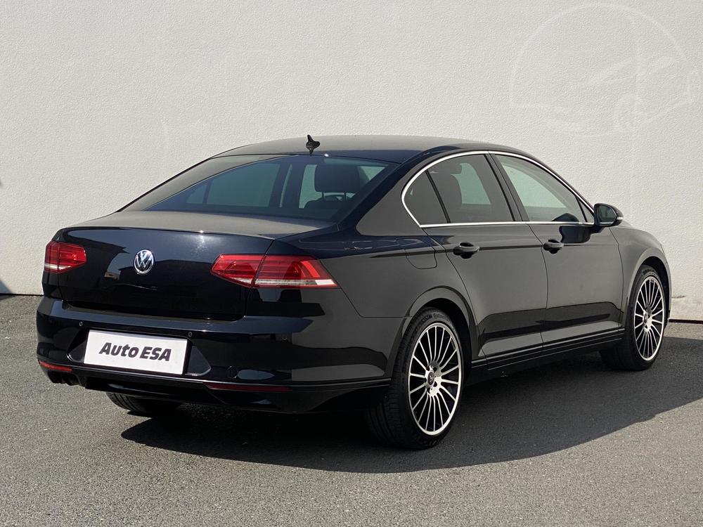 Volkswagen Passat 1.8 TSi Serv.kniha