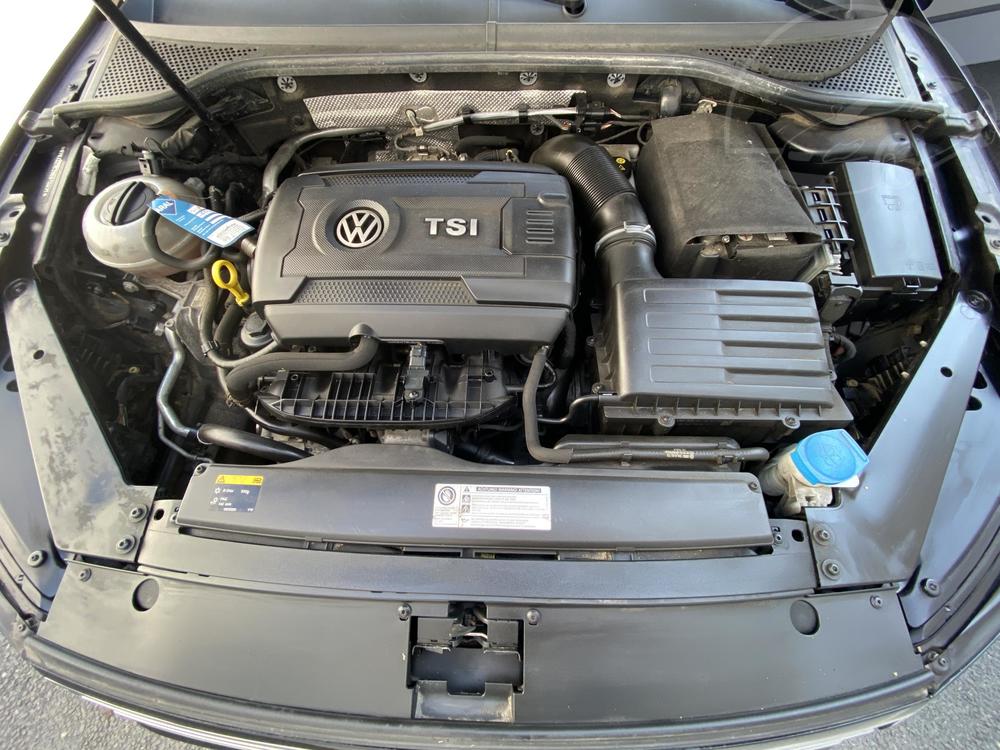 Volkswagen Passat 1.8 TSi Serv.kniha