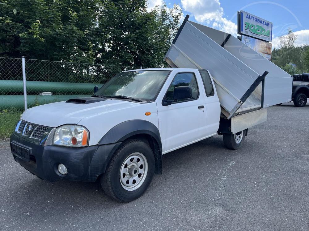 Nissan Navara sklp 4x4 / 3-strann /