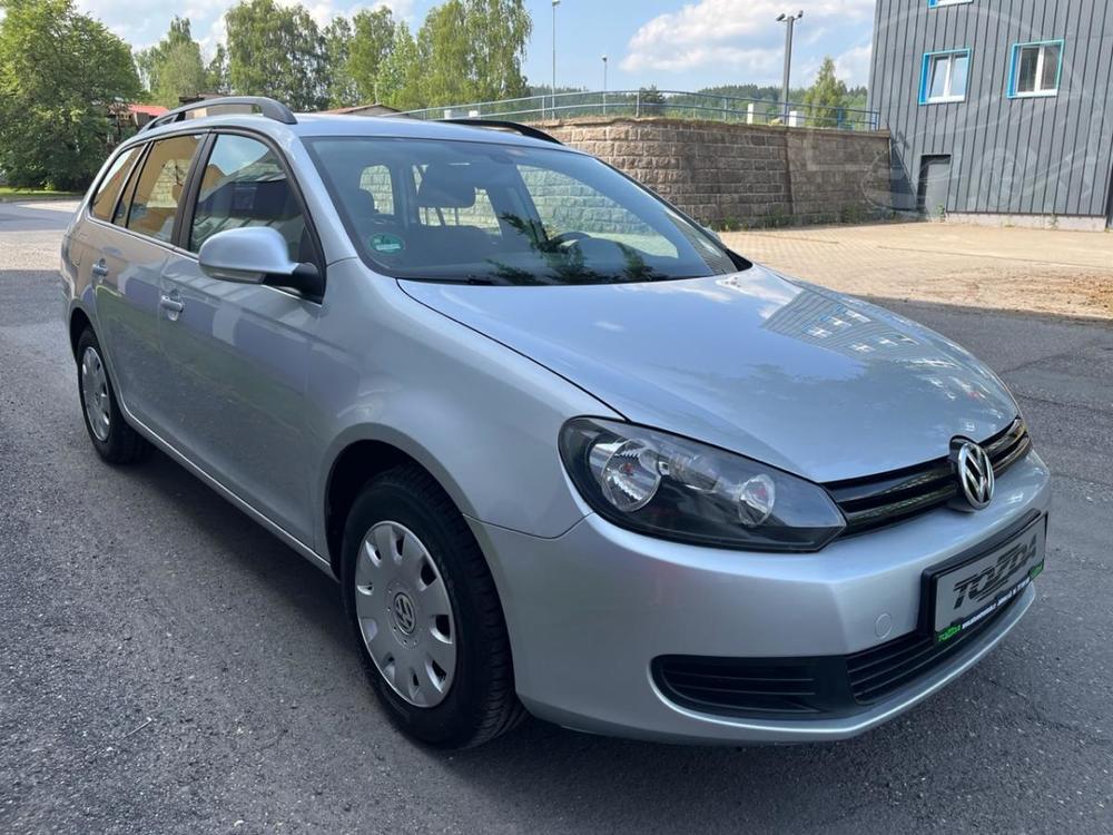 Volkswagen Golf 1,6 TDI Variant / servis.kn. /