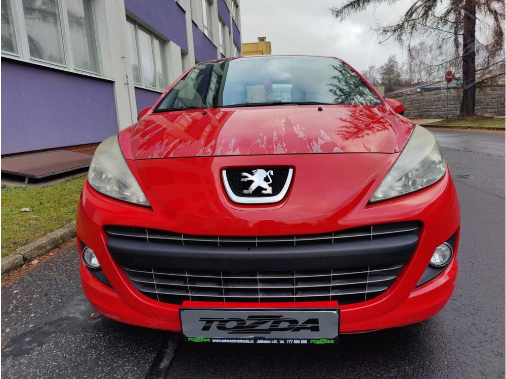 Peugeot 207 1,4i 16V + druh sada pneu