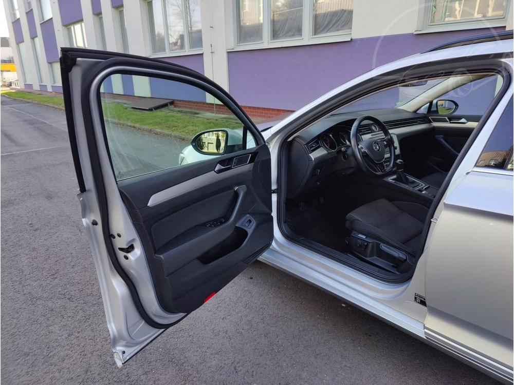 Volkswagen Passat 2,0 TDI / servis.kn. / 110 kW