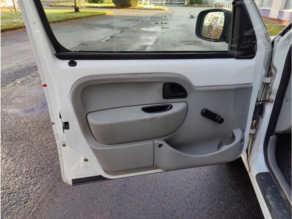 Renault Kangoo 1,2i / R / pneu / DPH