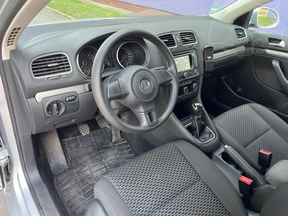 Volkswagen Golf 1,6 TDI Variant / servis.kn. /