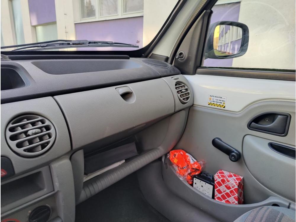 Renault Kangoo 1,2i / R / pneu / DPH