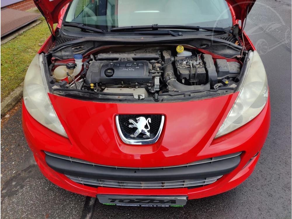 Peugeot 207 1,4i 16V + druh sada pneu