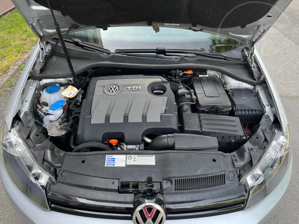 Volkswagen Golf 1,6 TDI Variant / servis.kn. /