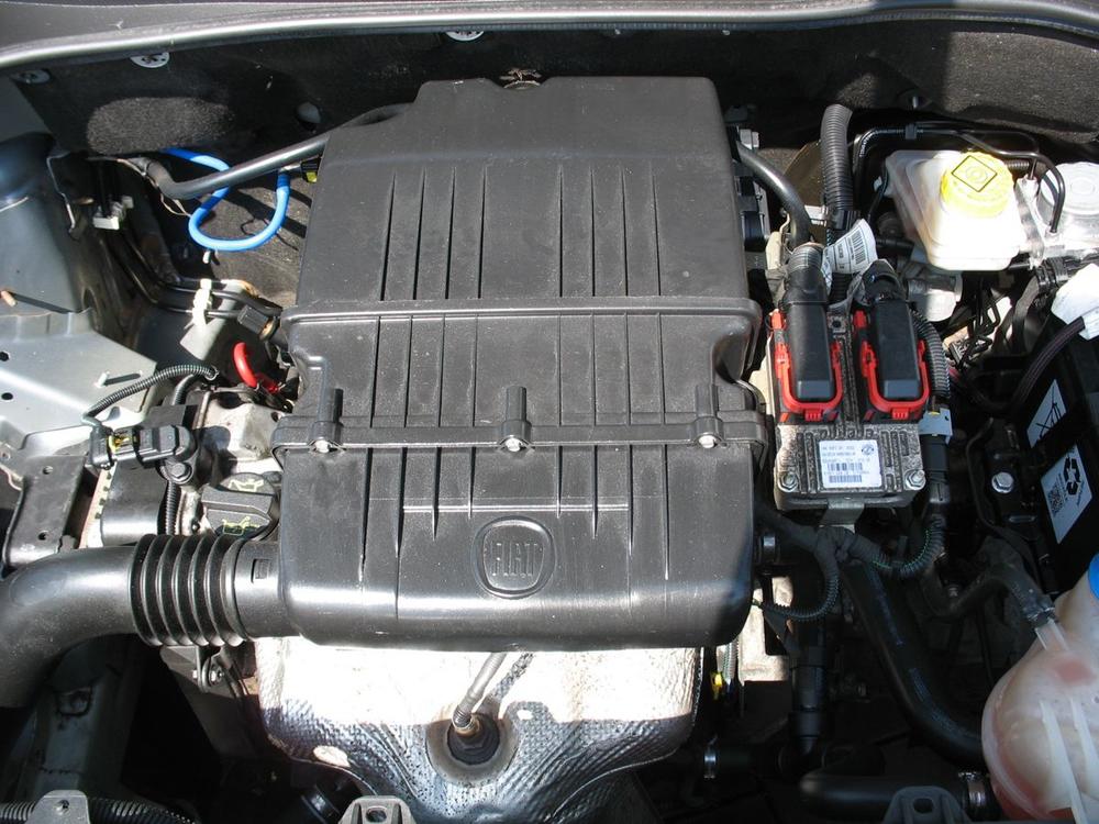 Fiat Punto 1,2 i-48 kW, 2.MAJITELKA