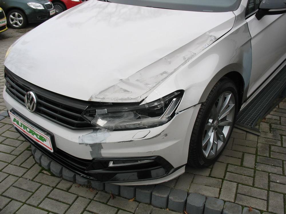 Volkswagen Passat Variant 2,0 TDi DSG R-LINE