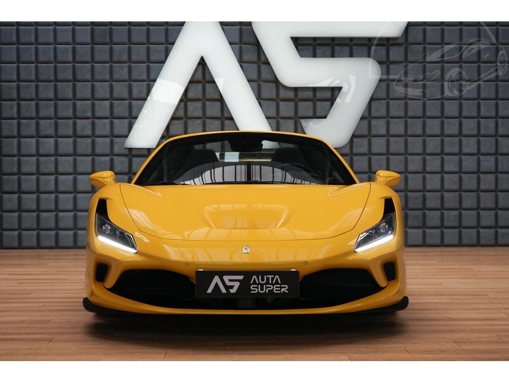 Ferrari  Spider LIFT LED ACC P-Display