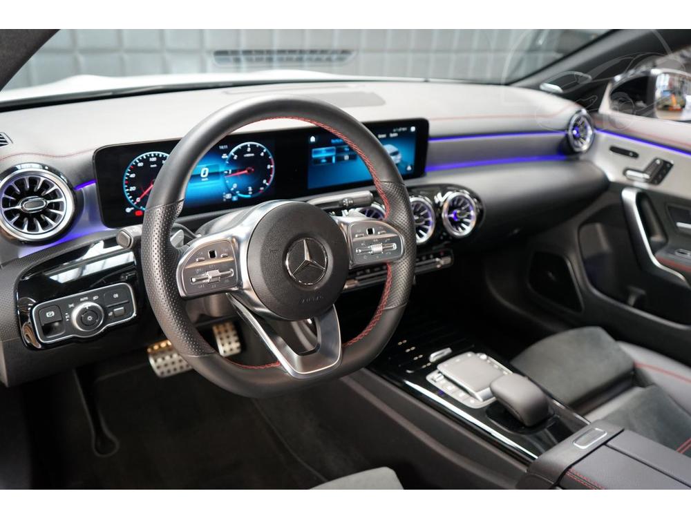 Mercedes-Benz CLA 200d 4M SB AMG Nez.Top Pano