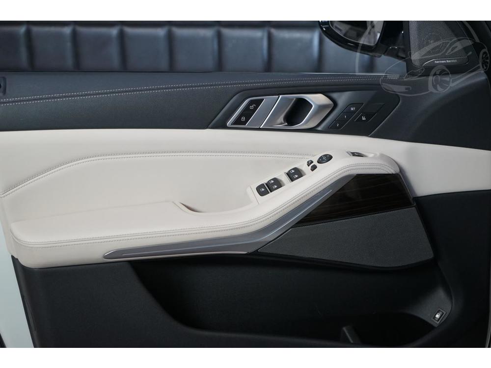 BMW X5 45e M Merino Laser Vzduch HUD