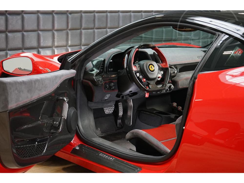 Ferrari F458 Speciale Bi-Color 441kW Carbon