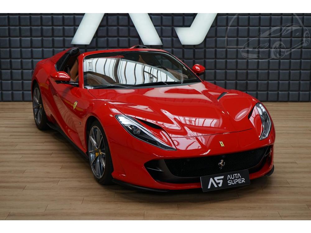 Ferrari  GTS AFS CarPlay Zruka PDIS