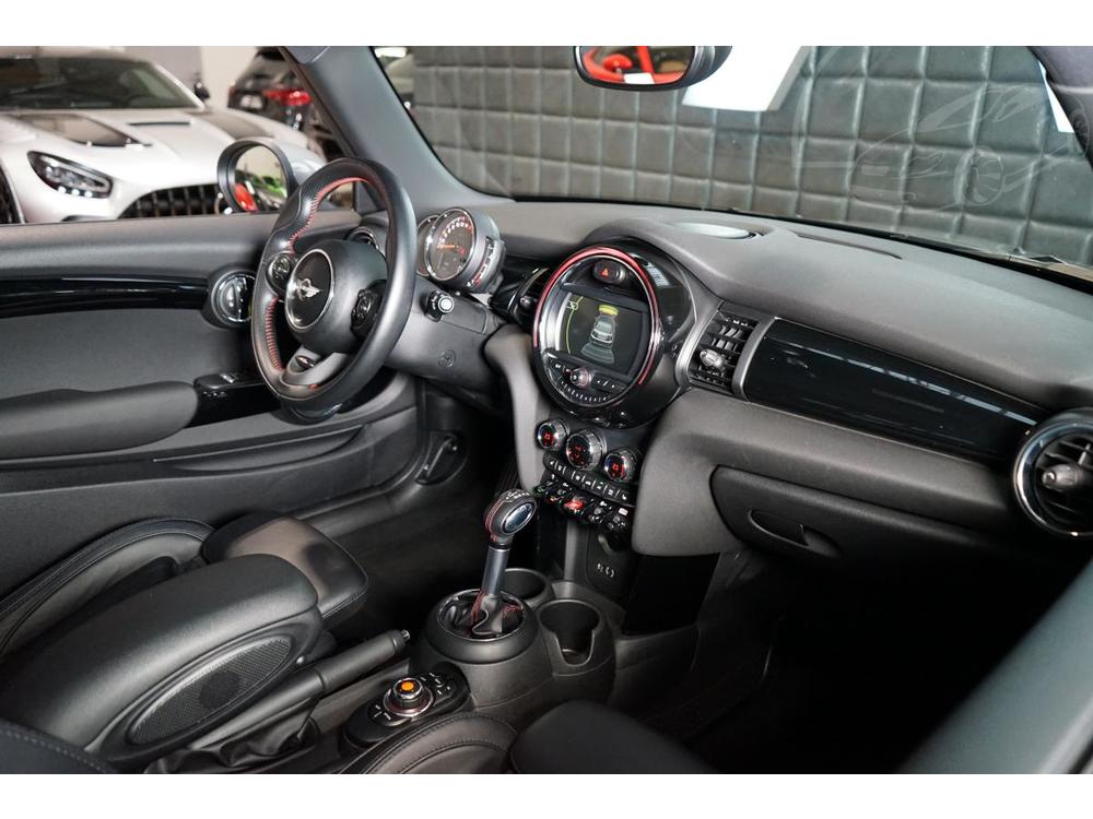 Mini Cooper S A/T 141kW JCW Ke Pano Navi