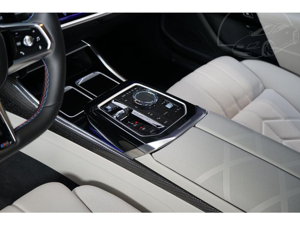 BMW 7 M760e Lusso Theatre Executive