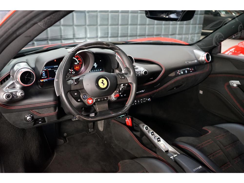 Ferrari  Tributo 530kW Lift JBL CarPlay