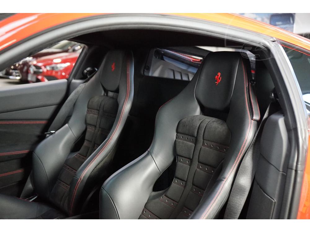 Ferrari  Tributo 530kW Lift JBL CarPlay