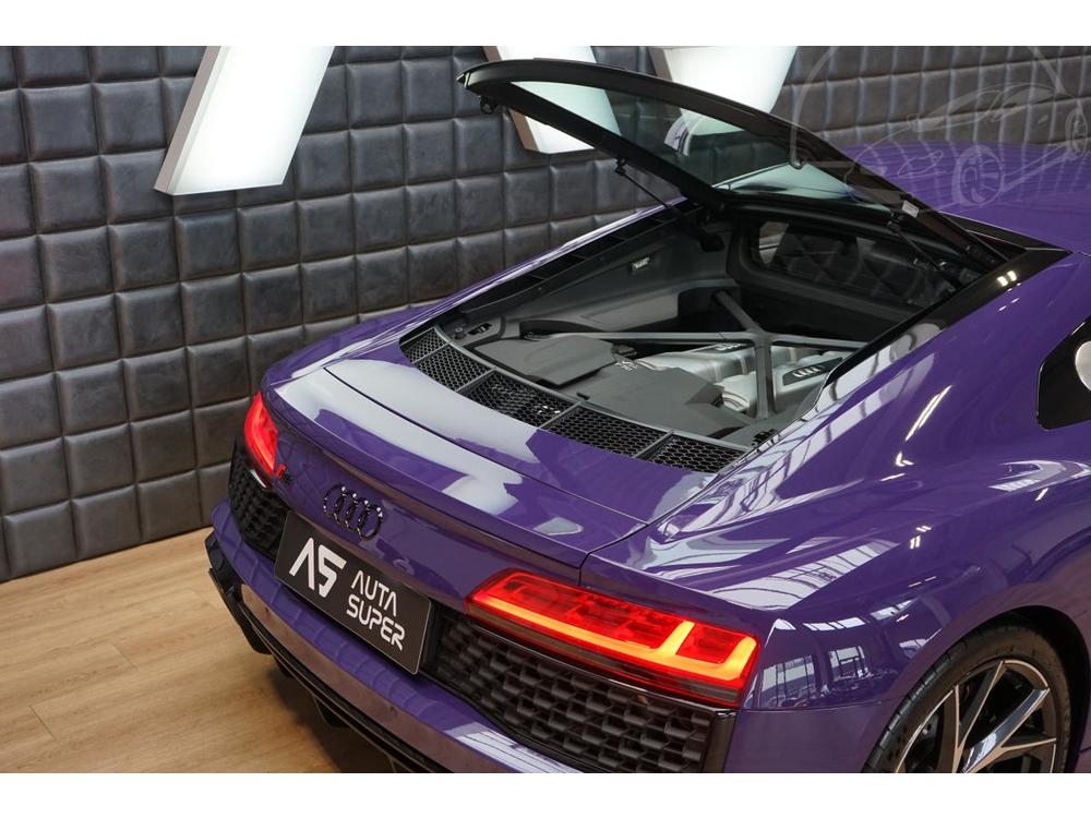 Audi R8 V10 397kW RWD Exclusive Zruka