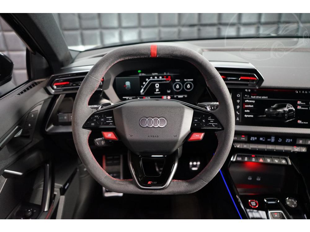 Audi RS3 Facelift Matrix RS-Seats Sonos