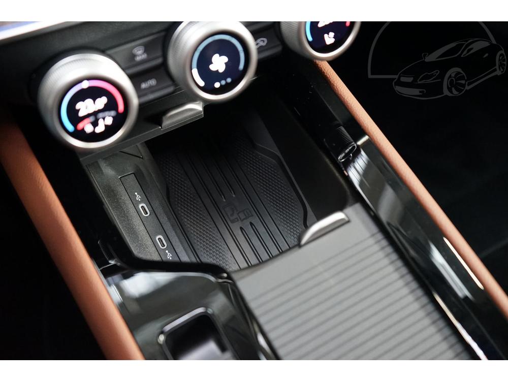 BMW 4 M440ix Coup Laser Shadow HUD