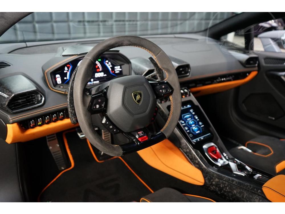 Lamborghini  EVO AWD Lift AdPersonam Zruka