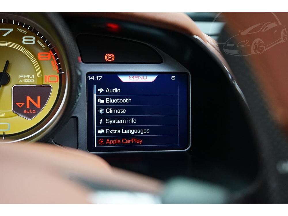 Ferrari  GTS AFS CarPlay Zruka PDIS