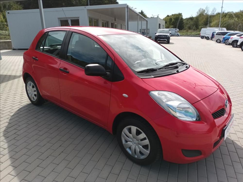 Toyota Yaris 1,0 VVT-i,51kw,Cool,SERVISKA