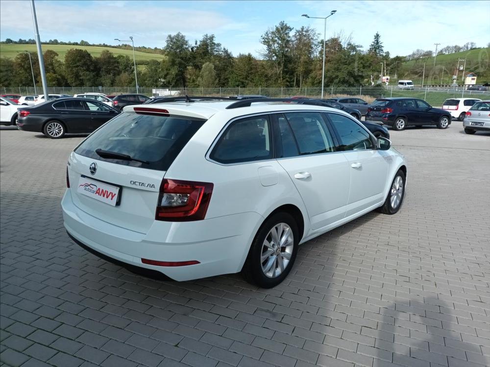 koda Octavia 1,6 TDI 85kwStyle,R,1MAJ,KOLA