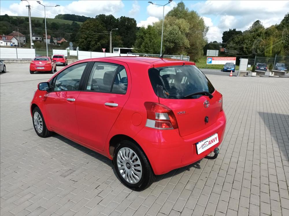 Toyota Yaris 1,0 VVT-i Cool,R 1MAJ,TAN