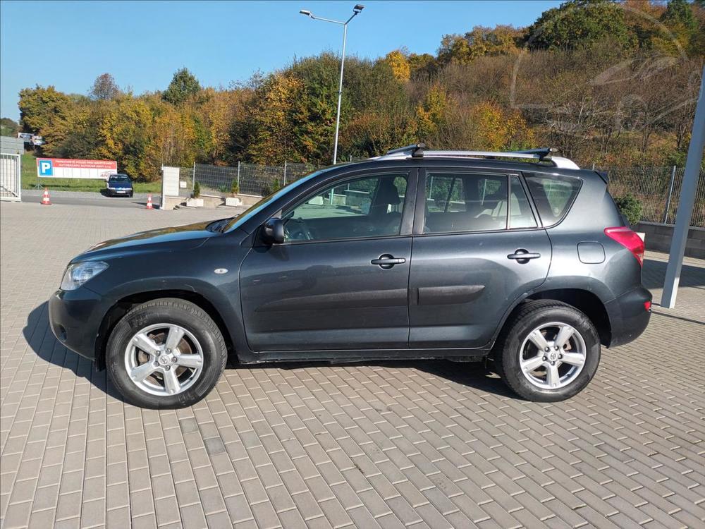 Toyota RAV4 2,0 VVT-i AUTOMAT,R,1MAJ