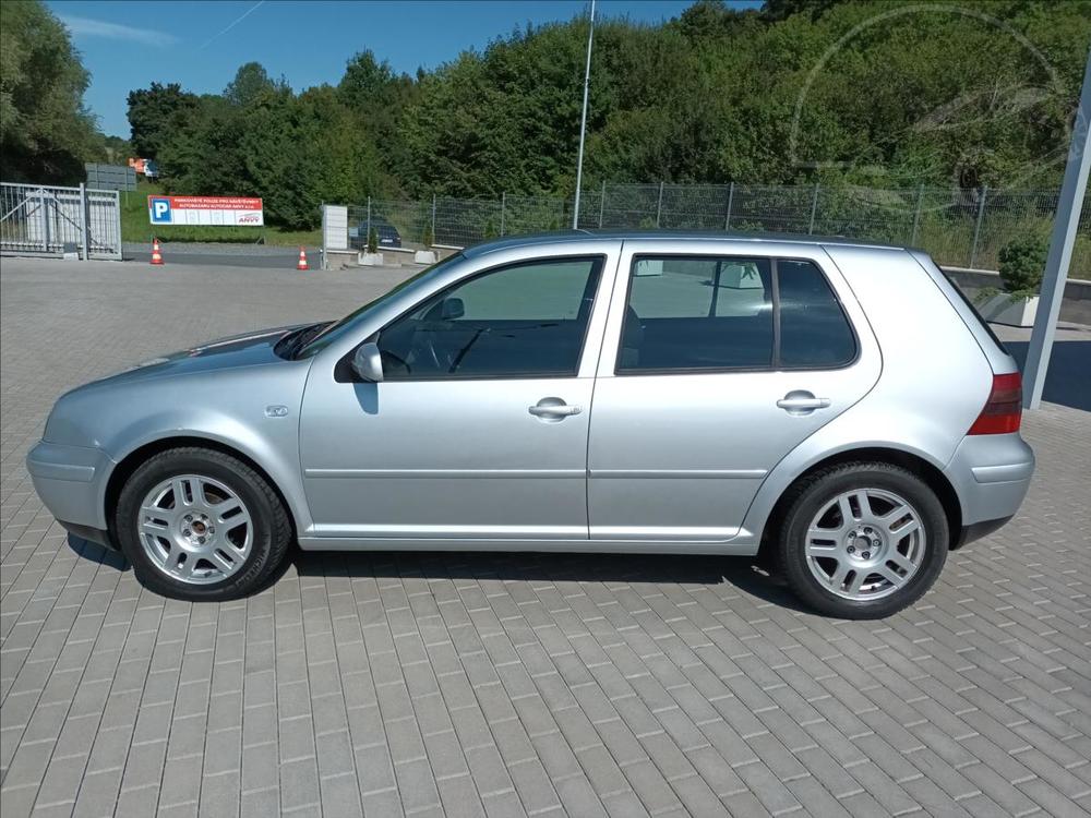 Volkswagen Golf 1,6 16V,77kW,KLIMA,TAN,KAMER