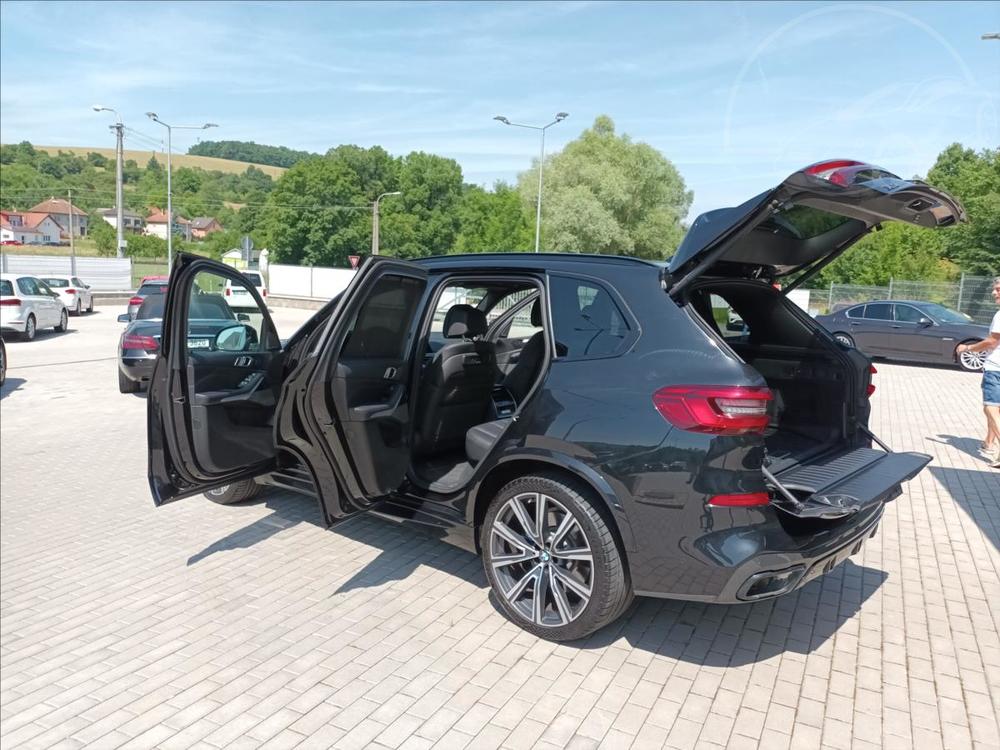 BMW X5 4,4 M50i xDrive AT,PANO,TAN