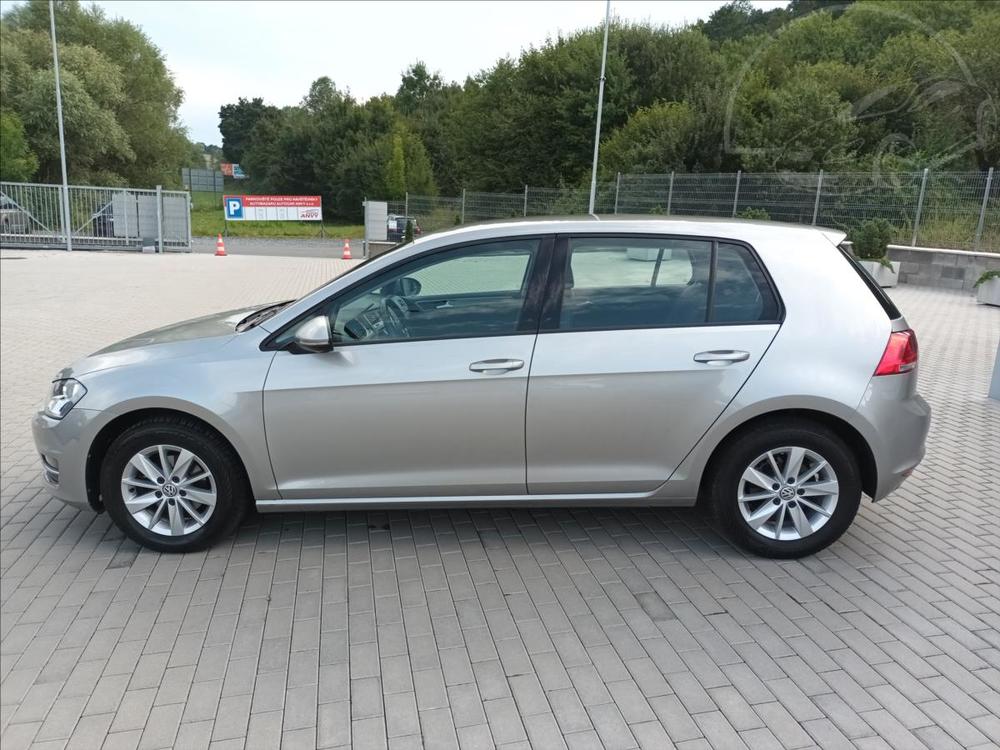 Volkswagen Golf 1,2 TSI,63KW,SERVISKA,KLIMA,